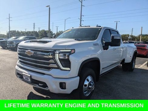 Used 2025 Chevrolet Silverado 3500 High Country w/ Technology Package AWD/4WD image 7