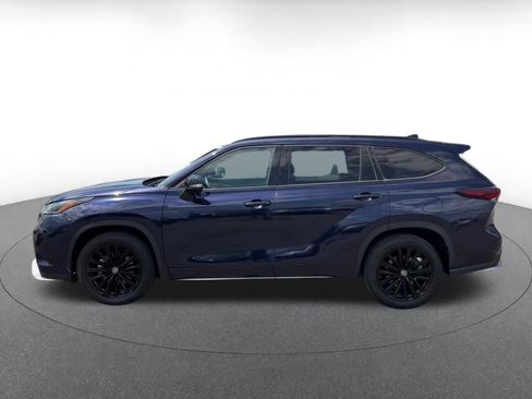 Used 2025 Toyota Highlander XSE AWD/4WD image 8