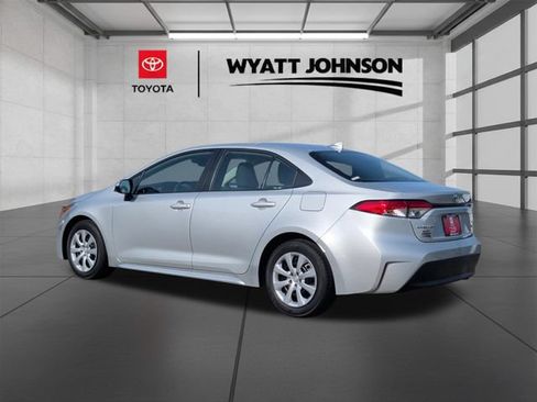 Used 2024 Toyota Corolla LE FWD image 3