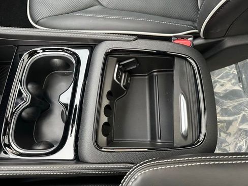 New 2026 Chrysler Pacifica Limited w/ S Appearance Package FWD image 30