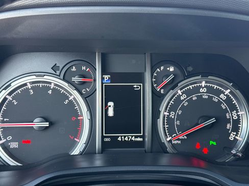 Used 2022 Toyota 4Runner Limited image 29