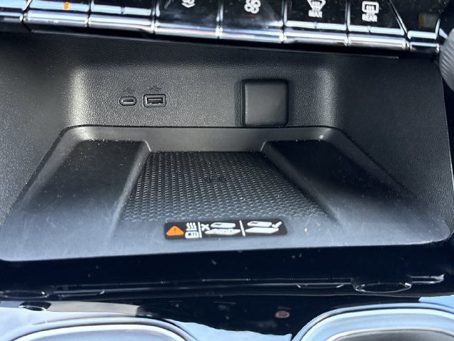 New 2026 Chevrolet Traverse High Country w/ LPO, Floor Liner Package FWD image 33