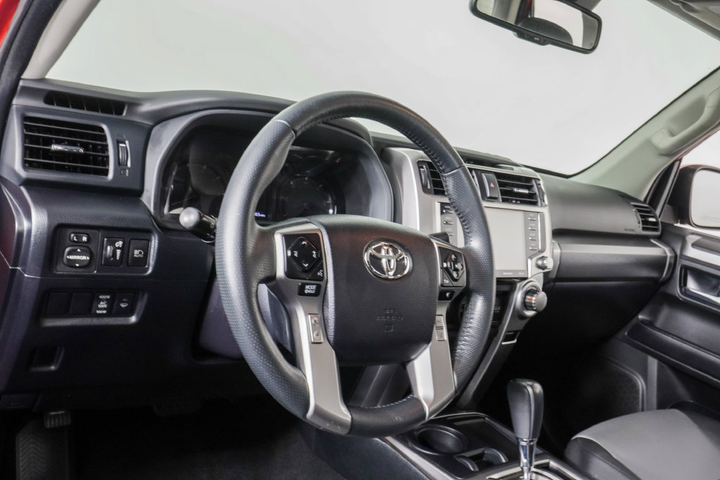 Used 2022 Toyota 4Runner SR5 Premium w/ Moonroof Package RWD image 18