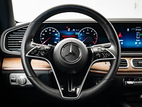 Certified 2025 Mercedes-Benz GLE 350 4MATIC image 41