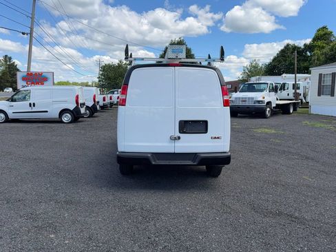 Used 2022 GMC Savana 2500 w/ Driver Convenience Package RWD image 5