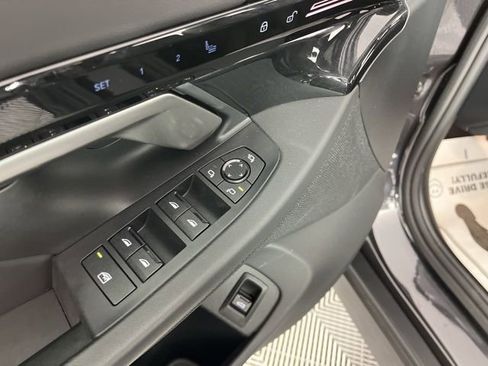 Used 2024 BMW 530i RWD image 31
