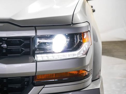 Used 2018 Chevrolet Silverado 1500 Custom w/ Custom Convenience Package image 4