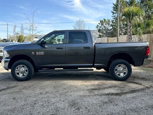 Used 2016 RAM 2500 Tradesman w/ Chrome Appearance Group AWD/4WD image 5