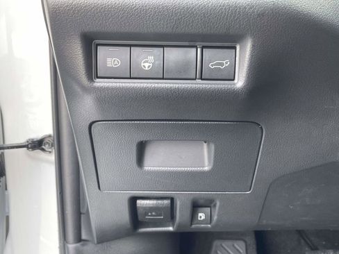 Used 2024 Toyota Grand Highlander AWD image 28