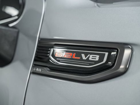 Used 2023 GMC Sierra 1500 AT4X image 13