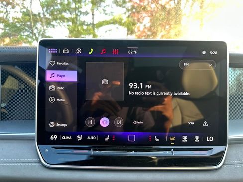 New 2026 Volkswagen Tiguan SE R-Line image 17