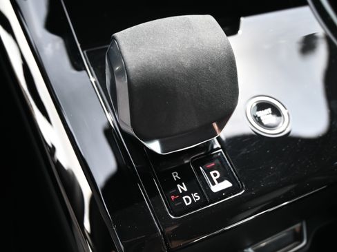 Used 2025 Land Rover Range Rover Sport Dynamic SE image 20