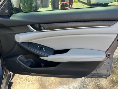Used 2019 Honda Accord EX-L image 17
