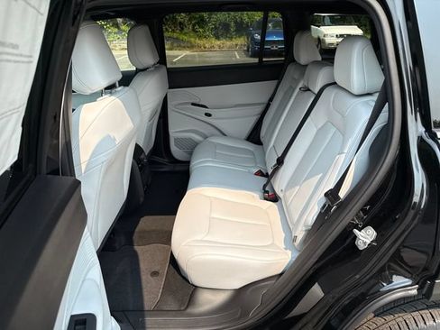 New 2026 Jeep Cherokee Limited AWD/4WD image 13