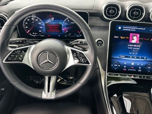 Used 2024 Mercedes-Benz GLC 300 4MATIC image 34