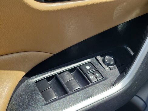 Used 2022 Toyota RAV4 LE FWD image 26