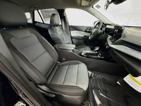 New 2026 Chevrolet Trax LT w/ Driver Confidence Package FWD image 28