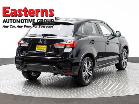 Used 2025 Mitsubishi Outlander Sport LE AWD/4WD image 5