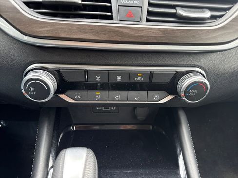 Used 2023 Nissan Altima 2.5 SV image 22