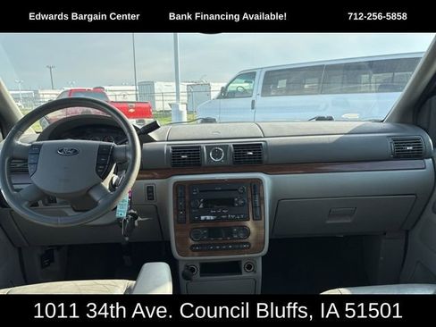 Used 2005 Ford Freestar Limited image 12