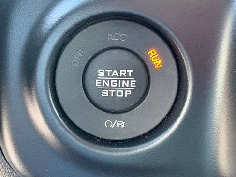 Used 2022 Jeep Gladiator Mojave w/ Cold Weather Group AWD/4WD image 25