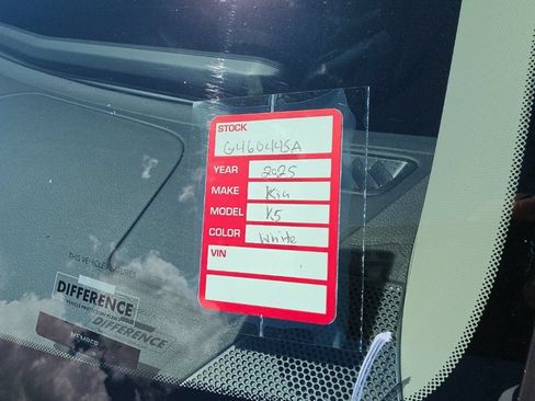 Certified 2025 Kia K5 LXS FWD image 10
