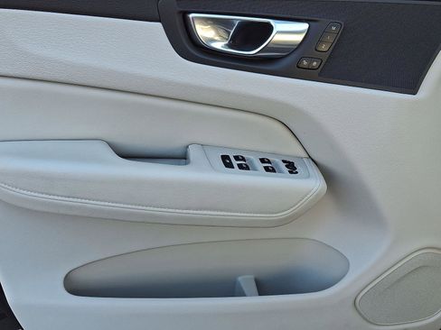 Certified 2023 Volvo XC60 B5 Core w/ Climate Package image 13