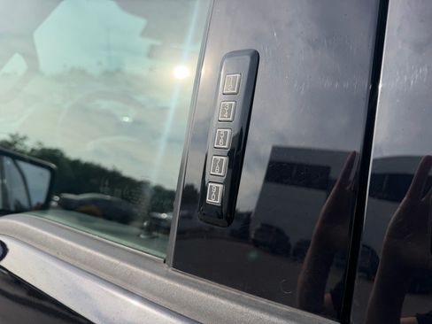 Used 2022 Ford F150 XLT w/ Equipment Group 302A High AWD/4WD image 31