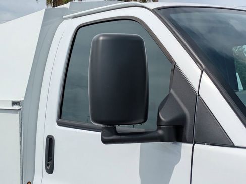 New 2025 Chevrolet Express 3500 w/ Power Convenience Package image 12