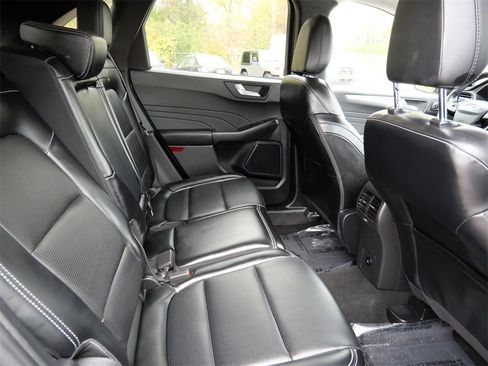 Certified 2024 Ford Escape Platinum image 9