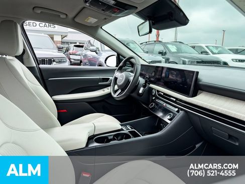 Used 2025 Hyundai Sonata SEL FWD image 17