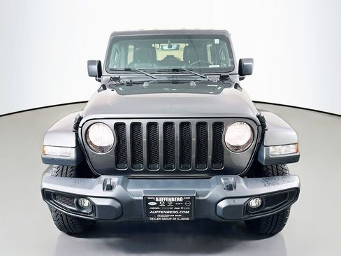 Used 2021 Jeep Wrangler Unlimited Sahara image 2