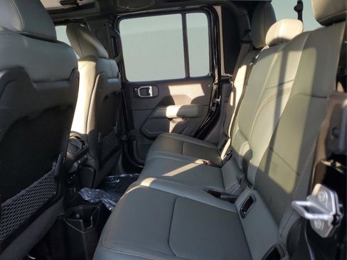 New 2026 Jeep Gladiator Mojave AWD/4WD image 13
