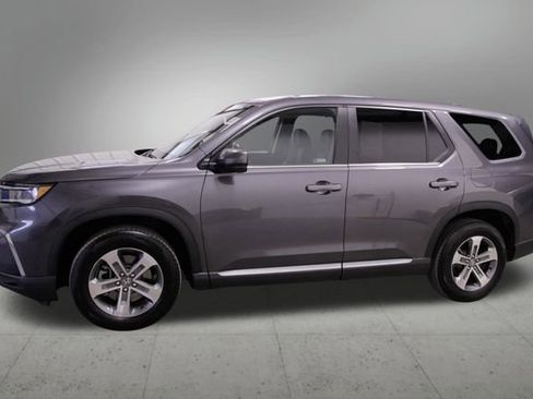 Used 2024 Honda Pilot EX-L image 3