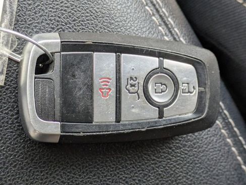 Used 2022 Ford Escape SE w/ Convenience Package image 30