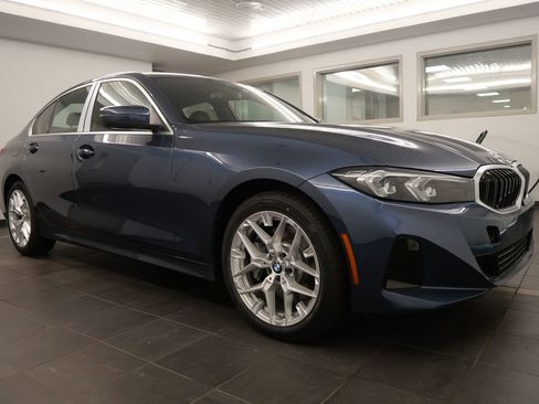 Used 2025 BMW 330i 330i w/ M Sport Package image 8