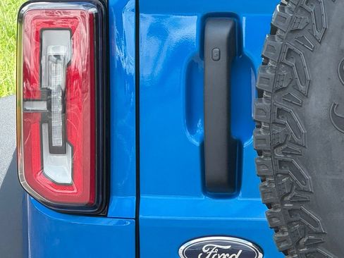 Used 2024 Ford Bronco Wildtrak AWD/4WD image 11