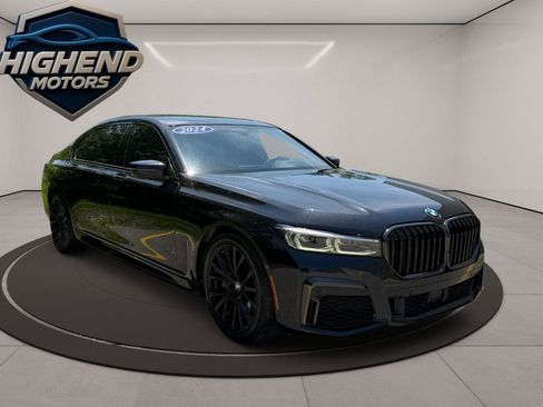Used 2022 BMW 750i xDrive w/ Luxury Rear Seating Package AWD/4WD image 8