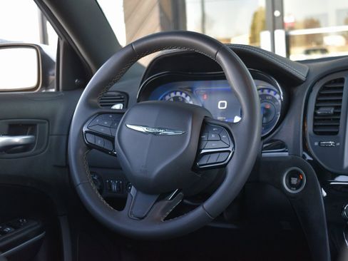 Used 2023 Chrysler 300 S image 26