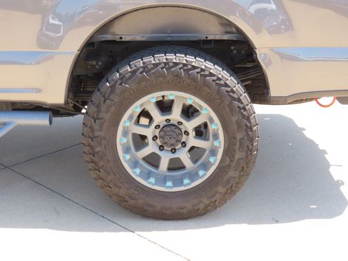 Used 2022 Ford F350 Lariat w/ Lariat Ultimate Package AWD/4WD image 17