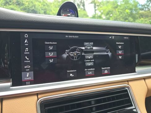 Used 2019 Porsche Panamera 4 AWD/4WD image 20