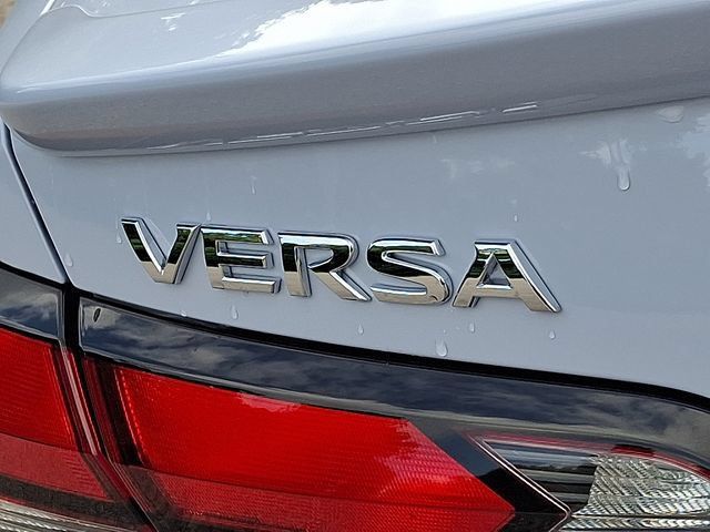 Used 2025 Nissan Versa SR w/ Trunk Package FWD image 36