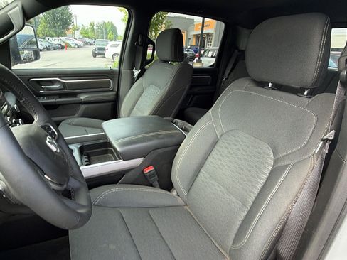 Used 2025 RAM 1500 Big Horn AWD/4WD image 17