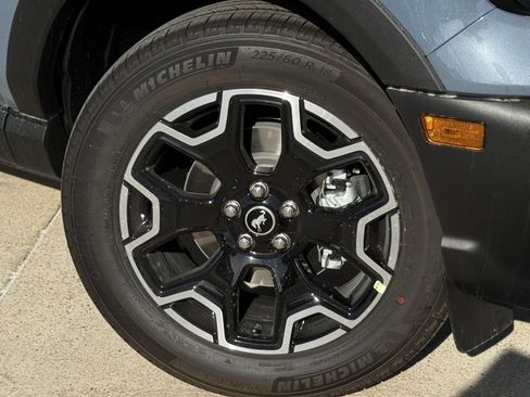New 2026 Ford Bronco Sport Outer Banks w/ Outer Banks Tech Package+ AWD/4WD image 9