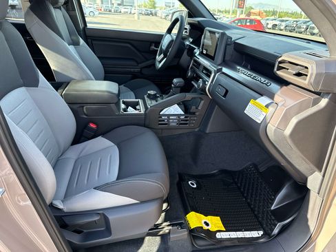 New 2026 Toyota Tacoma TRD Off-Road AWD/4WD image 16