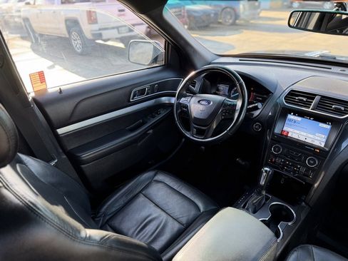 Used 2017 Ford Explorer XLT w/ Equipment Group 202A image 18