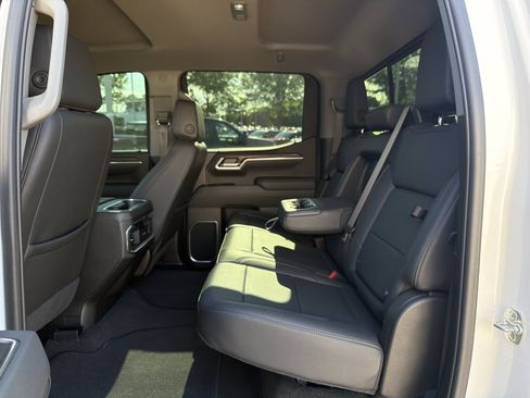 Used 2026 GMC Sierra 1500 SLT RWD image 27