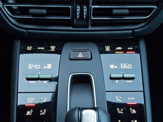 Certified 2024 Porsche Macan S AWD/4WD image 19