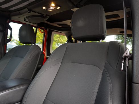 Used 2019 Jeep Wrangler Unlimited Sport S AWD/4WD image 15