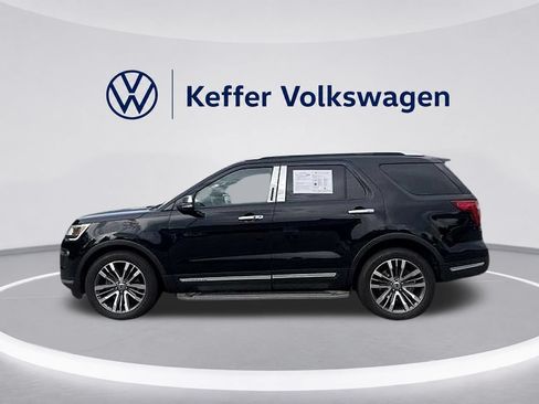 Used 2019 Ford Explorer Platinum AWD/4WD image 2